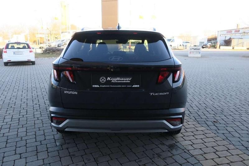 Neu Hyundai Tucson 160 PS (117 kW) 2025 Grau SUV