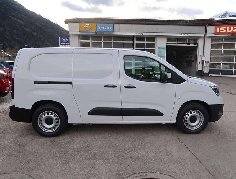Gebraucht Opel Combo-e Life Basis 100 kW (136 PS) 2023 Weiß Van / Kleinbus
