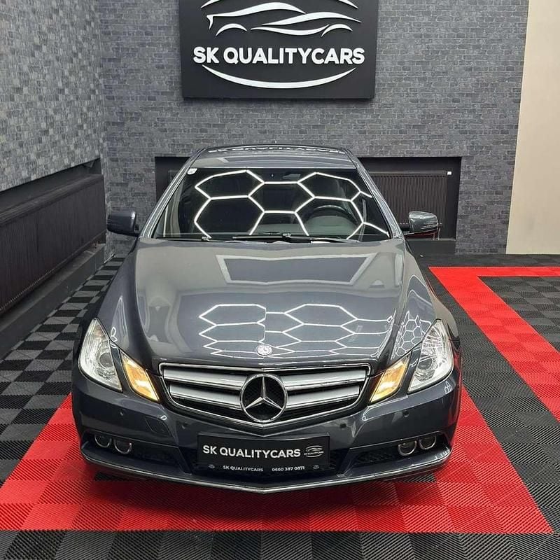 Gebraucht Mercedes E200 184 PS (135 kW) 2011 Grau Coupé