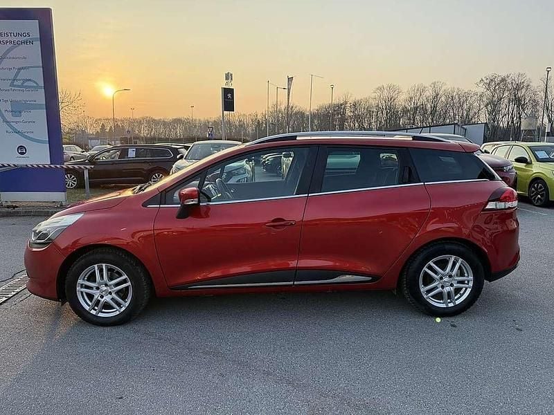 Gebraucht Renault Clio GrandTour 90 PS (66 kW) 2015 Rot Kombi