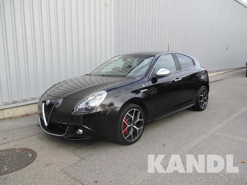 Gebraucht Alfa Romeo Giulietta Ti 120 PS (88 kW) 2020 Schwarz Kleinwagen