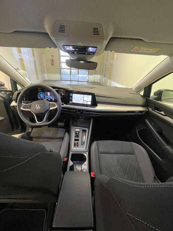 Gebraucht VW Golf VIII Life 116 PS (85 kW) 2024 Mittelgrau  metallic Kombi