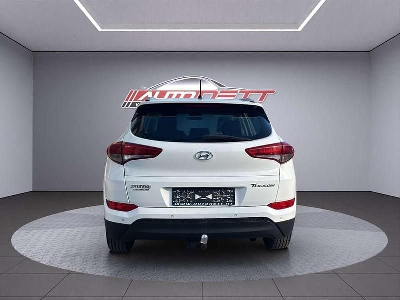 Gebraucht Hyundai Tucson 136 PS (100 kW) 2018 Weiß SUV