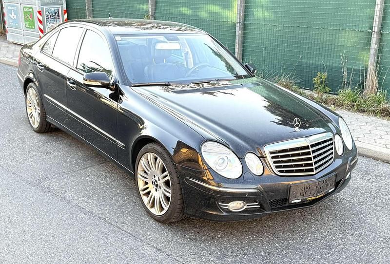 Gebraucht 2006 Mercedes E350 Avantgarde Limousine | € 2.800 (Etwas zu teuer) - Bild 1/4