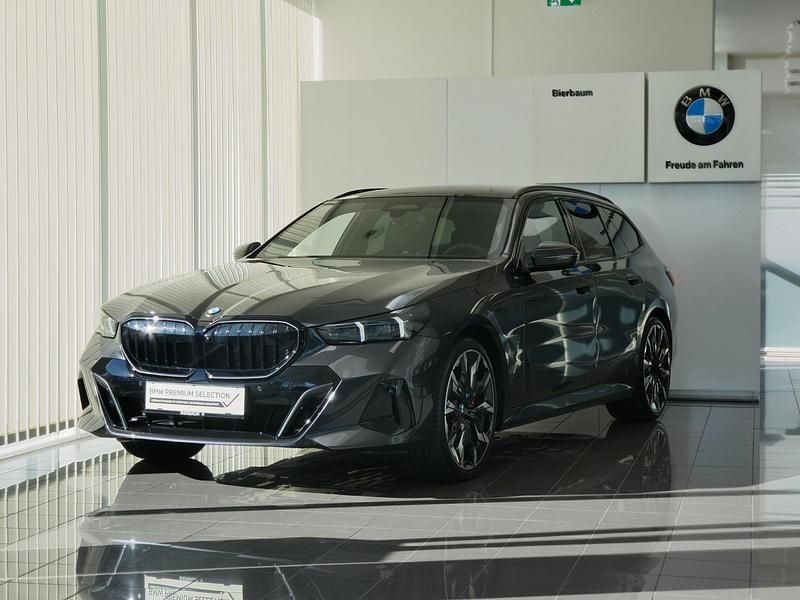 Gebraucht BMW 540 Comfort Edition 286 PS (210 kW) 2025 Grau Kombi