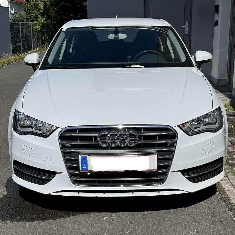 Gebraucht Audi A3 110 PS (80 kW) 2015 Weiß Kleinwagen