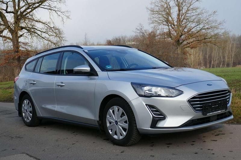 Silber Gebraucht 2019 Ford Focus Business Edition Kombi | € 9.990 (Superpreis) - Bild 1/4