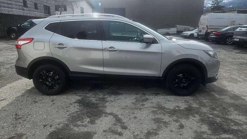 Gebraucht Nissan Qashqai N-Connecta 131 PS (96 kW) 2017 Grau SUV