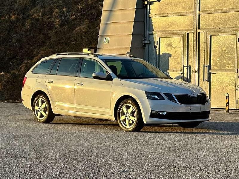Gebraucht Skoda Octavia Ambition 116 PS (85 kW) 2017 Weiß Kombi