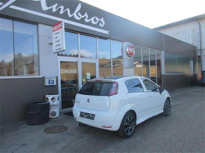 Gebraucht Fiat Punto Easy 78 PS (57 kW) 2016 Weiß Kleinwagen