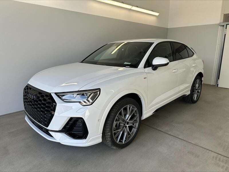 Weiß Gebraucht 2024 Audi Q3 Sportback Ambiente SUV | € 67.891 - Bild 1/4