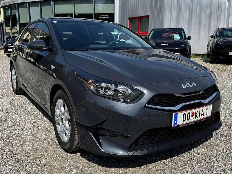 Gebraucht Kia Ceed 99 PS (72 kW) 2025 Grau Kleinwagen
