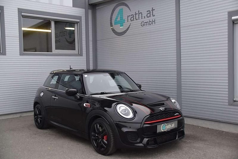 Schwarz Gebraucht 2020 Mini John Cooper Works Kleinwagen | € 24.980 (Fairer Preis) - Bild 1/4