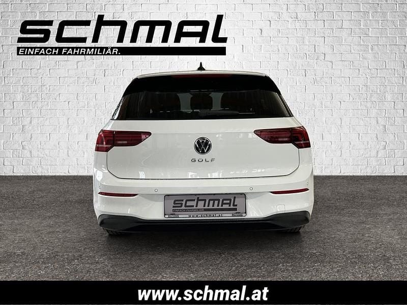 Neu VW Golf VIII 115 PS (84 kW) 2026 Weiss  normal