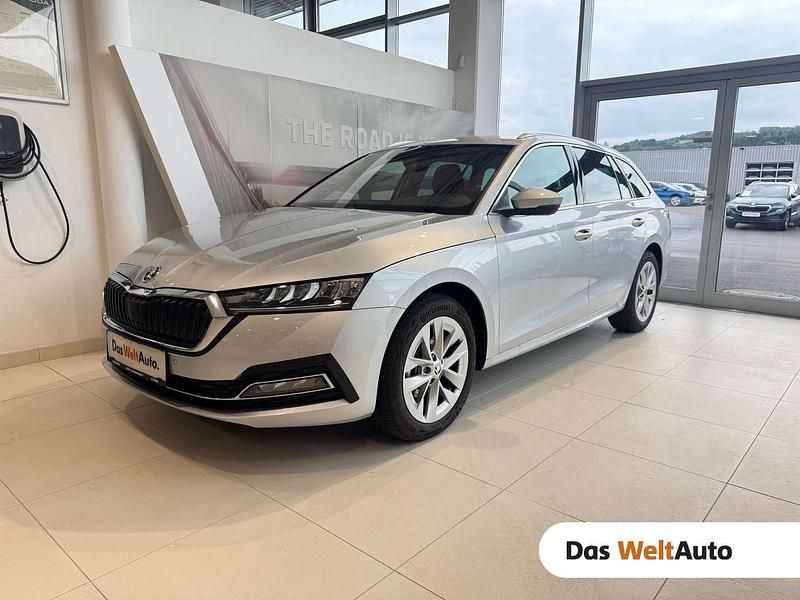 Silber metallic Gebraucht 2024 Skoda Octavia Style Kombi | € 31.977 (Etwas zu teuer) - Bild 1/4