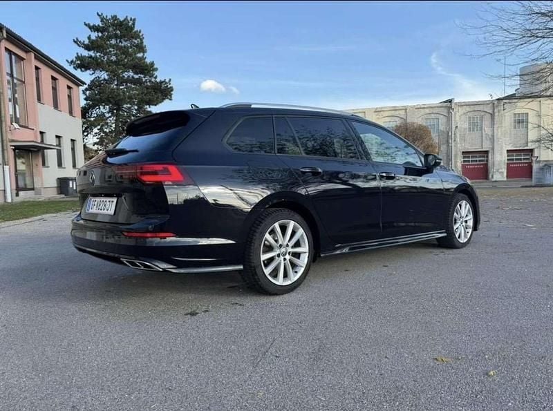 Gebraucht VW Golf VIII R-line 150 PS (110 kW) 2021 Schwarz Kombi