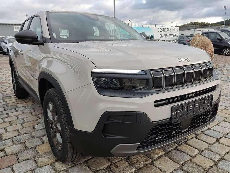 Neu Jeep Avenger Longitude 110 PS (80 kW) 2025 Grau SUV