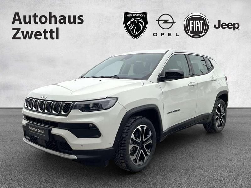 Weiß Gebraucht 2024 Jeep Compass Altitude SUV | € 27.880 (Guter Preis) - Bild 1/4