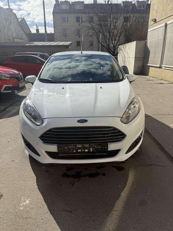 Gebraucht Ford Fiesta Ambiente 60 PS (44 kW) 2013 Kleinwagen