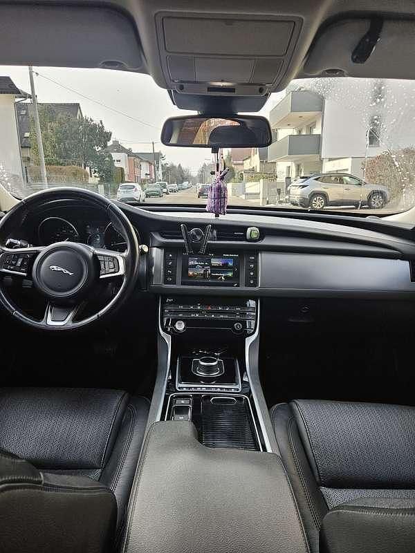 Gebraucht Jaguar XF Sportbrake Prestige 179 PS (131 kW) 2017 Kombi