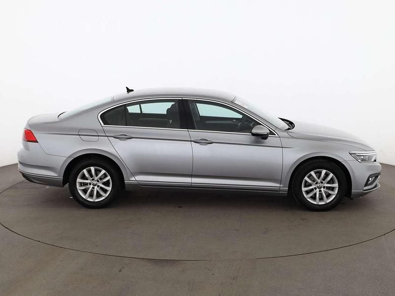 Gebraucht VW Passat Business 122 PS (89 kW) 2022 Silber Kombi