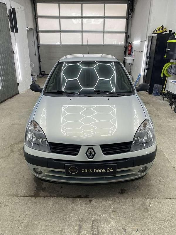 Gebraucht Renault Clio II 75 PS (55 kW) 2004 Limousine