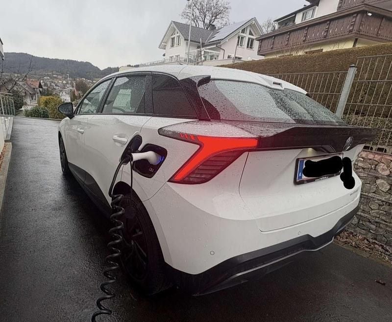 Gebraucht MG MG4 EV 125 kW (170 PS) 2023 Weiß Kleinwagen