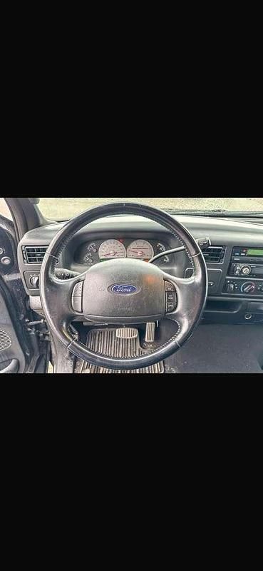 Gebraucht Ford F250 321 PS (236 kW) 2004 Schwarz Abholung