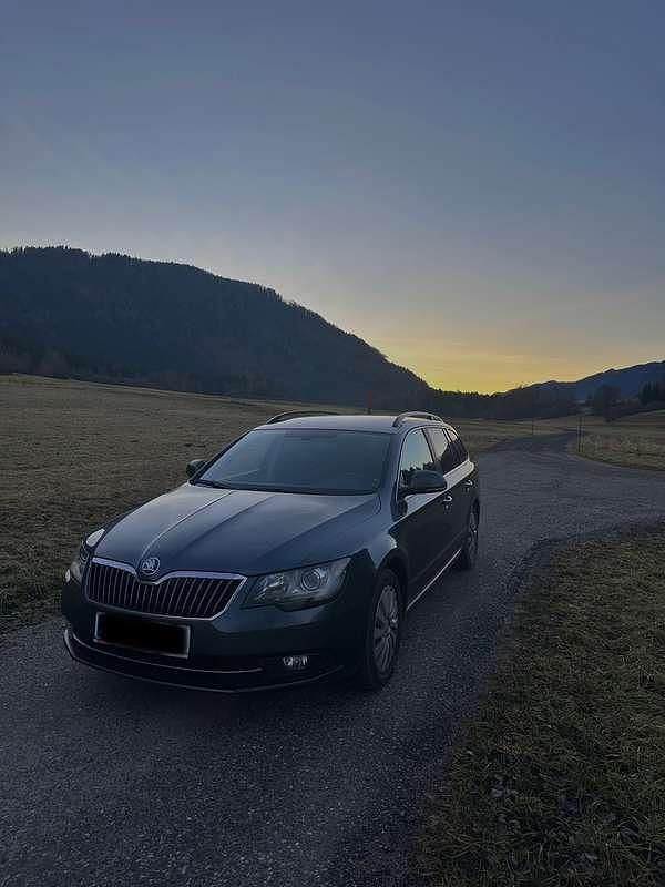 Gebraucht Skoda Superb Elegance 105 PS (77 kW) 2015 Kombi