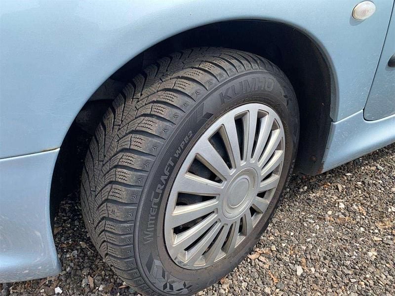 Gebraucht Peugeot 206 58 PS (42 kW) 2002 Blau Limousine