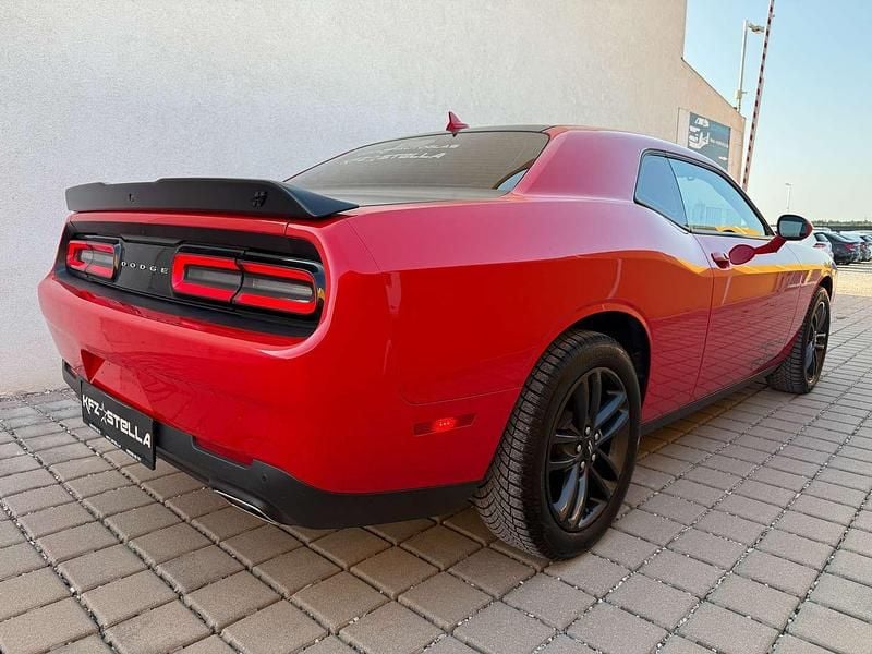 Gebraucht Dodge Challenger 305 PS (224 kW) 2021 Rot Coupé