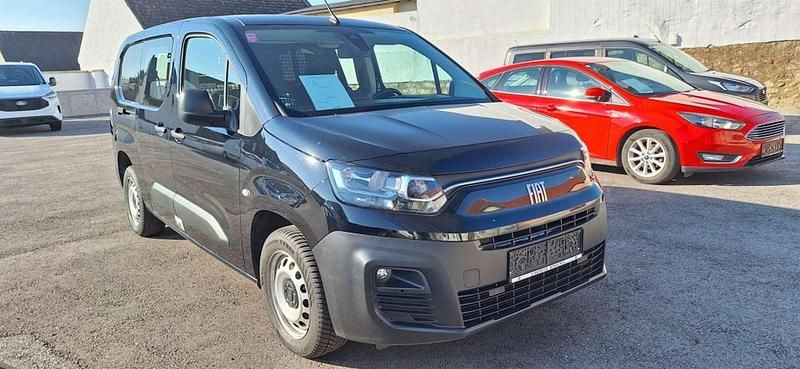 Gebraucht Fiat Doblò S 129 PS (94 kW) 2023 Schwarz Van / Kleinbus