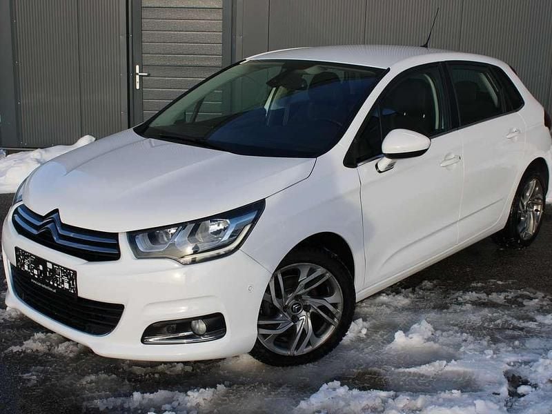 Gebraucht Citroën C4 Feel 120 PS (88 kW) 2016 Weiß Limousine