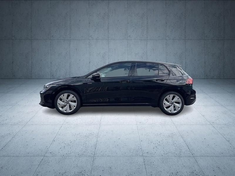 Neu VW Golf VIII 115 PS (84 kW) 2026 Schwarz  metallic Limousine