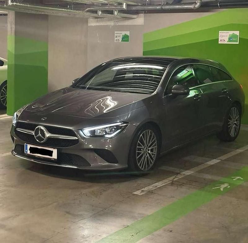 Grau Gebraucht 2020 Mercedes CLA180 Shooting Brake Kombi | € 21.800 (Fairer Preis) - Bild 1/4