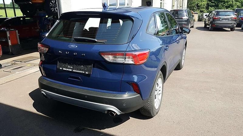 Gebraucht Ford Kuga Cool & Connect 120 PS (88 kW) 2021 Blau SUV