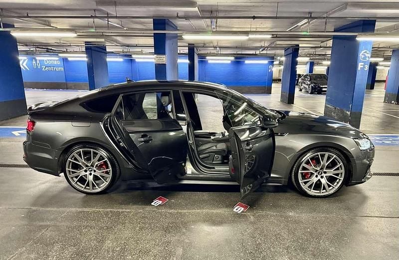 Gebraucht 2018 Audi A5 Sportback Sport Kleinwagen | € 30.000 (Teuer) - Bild 1/4