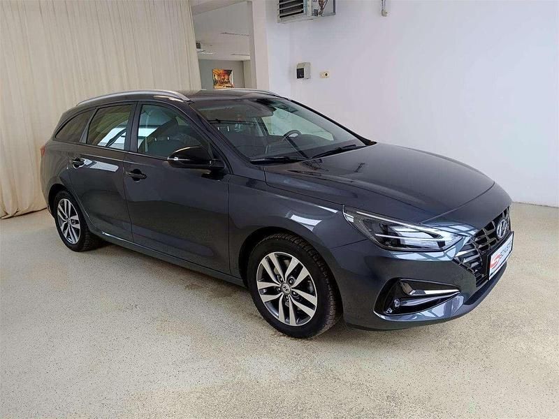 Gebraucht Hyundai i30 120 PS (88 kW) 2023 Grau Kombi