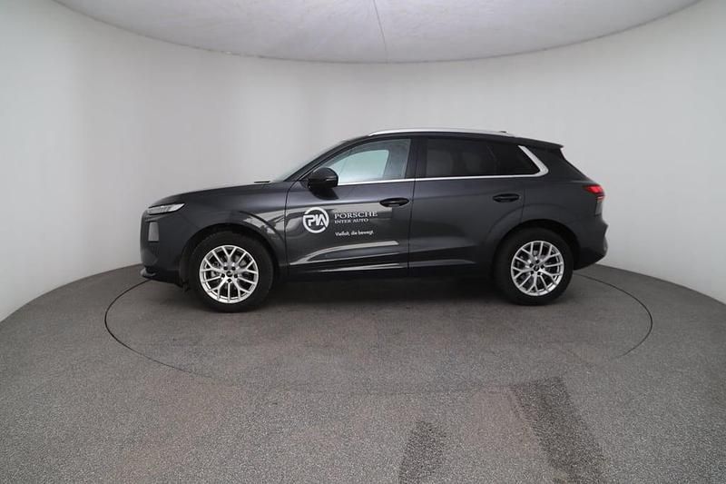Neu Audi Q3 150 PS (110 kW) 2026 Dunkelgrau  metallic SUV