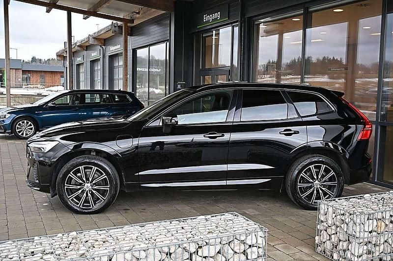 Gebraucht Volvo XC60 Plus 253 PS (186 kW) 2022 Schwarz SUV