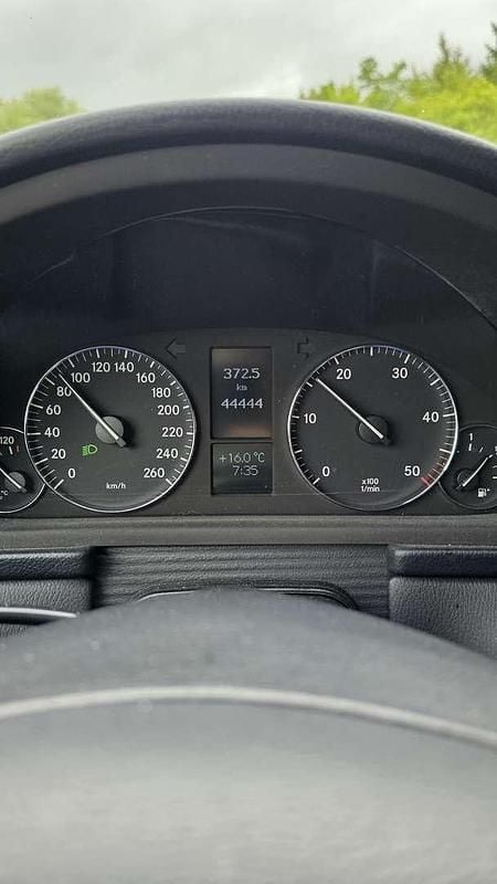 Gebraucht Mercedes C200 Classic 122 PS (89 kW) 2004 Silber Limousine