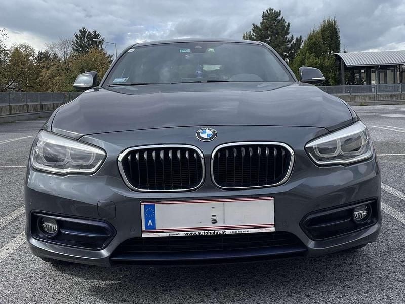 Grau Gebraucht 2016 BMW 116 Advantage Kleinwagen | € 15.000 (Fairer Preis) - Bild 1/4