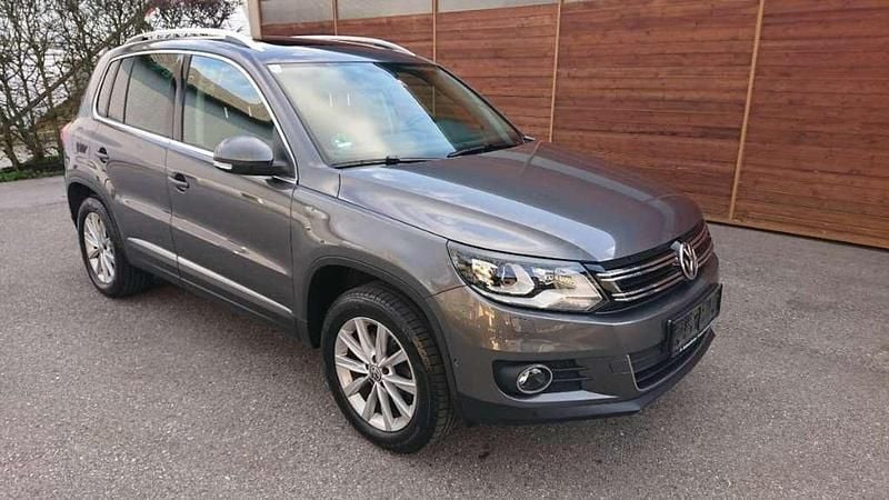 Gebraucht VW Tiguan 140 PS (102 kW) 2012 Grau SUV