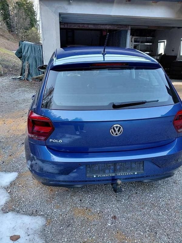 Gebraucht VW Polo 65 PS (47 kW) 2018 Blau Kleinwagen