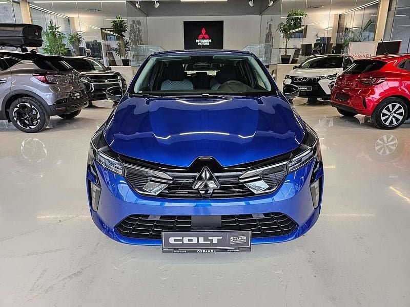 Neu Mitsubishi Colt Invite 91 PS (66 kW) 2025 Blau Limousine