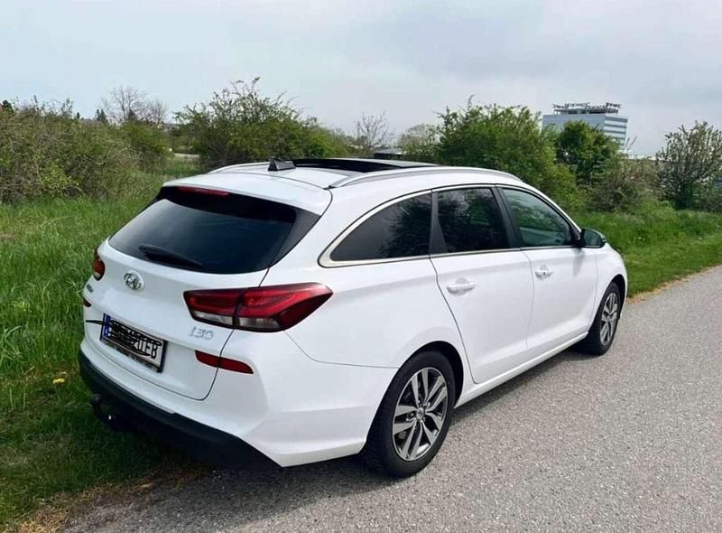 Gebraucht Hyundai i30 136 PS (100 kW) 2019 Weiß Kombi