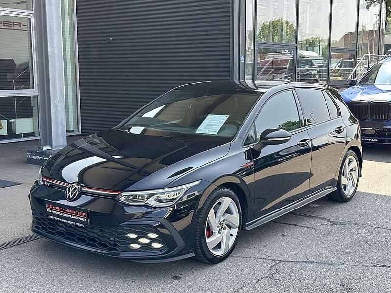 Deep black perleffekt Gebraucht 2021 VW Golf VIII GTI Limousine | € 24.990 (Guter Preis) - Bild 1/4