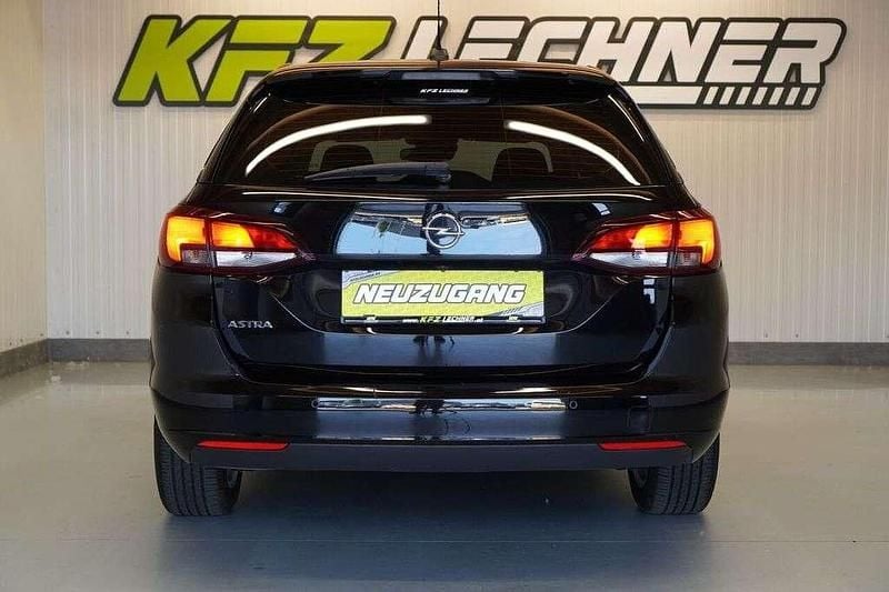 Schwarz Gebraucht 2020 Opel Astra Kombi | € 11.450 - Bild 1/2