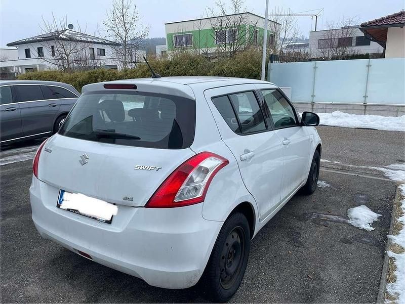 Gebraucht Suzuki Swift GL 90 PS (66 kW) 2011 Weiß Limousine