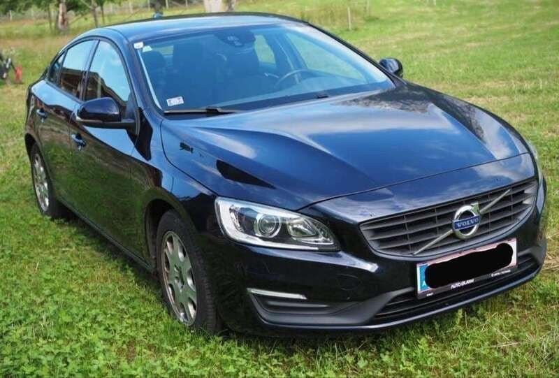 Blau Gebraucht 2016 Volvo S60 Kinetic Limousine | € 12.700 - Bild 1/4
